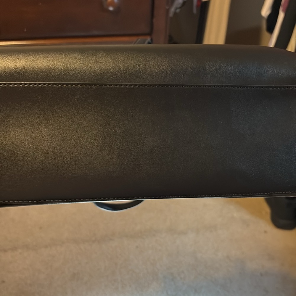 Black G by Guess tote - Picture 4 of 4